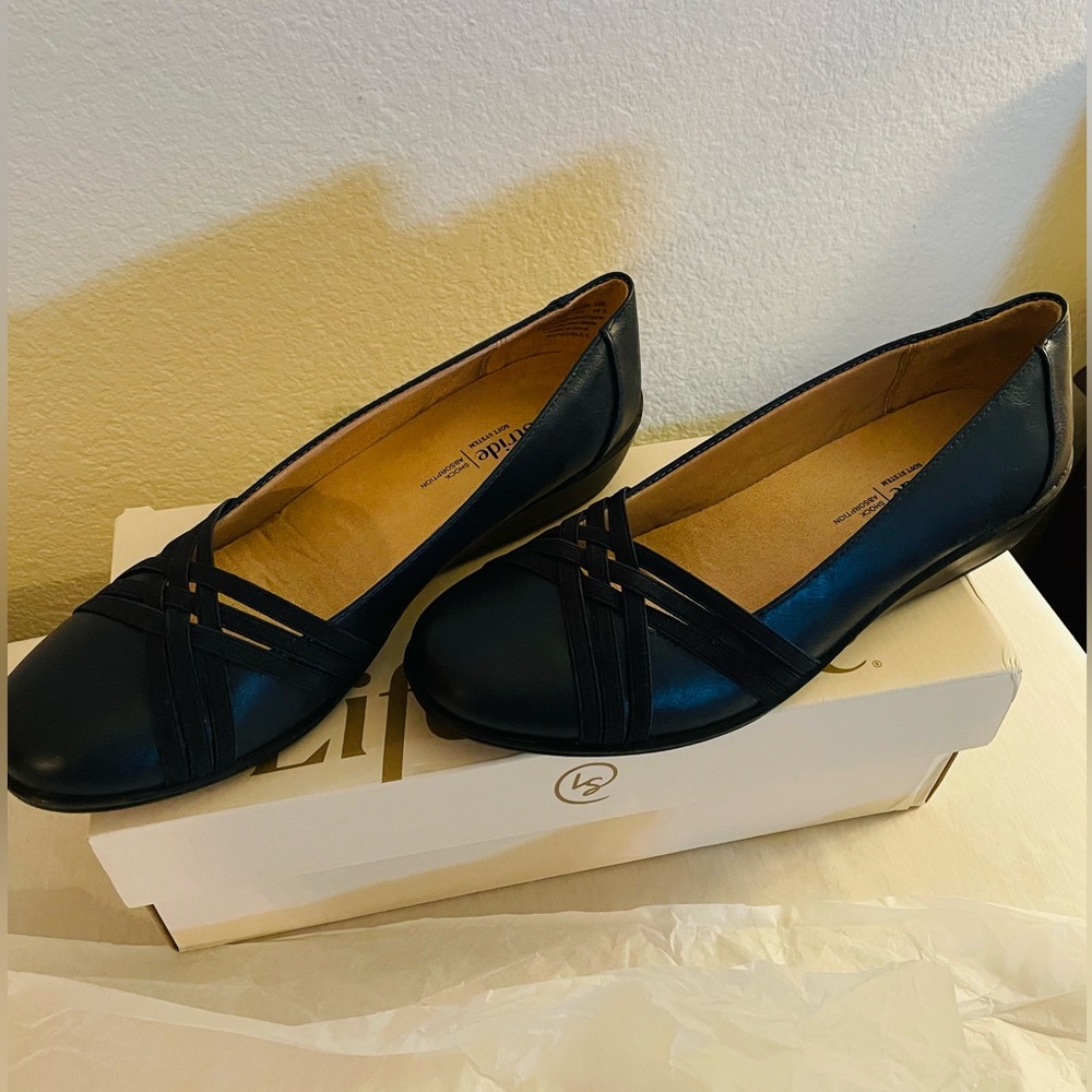 Life Stride 
Lux Navy Blue Flats 
with Elegant Design